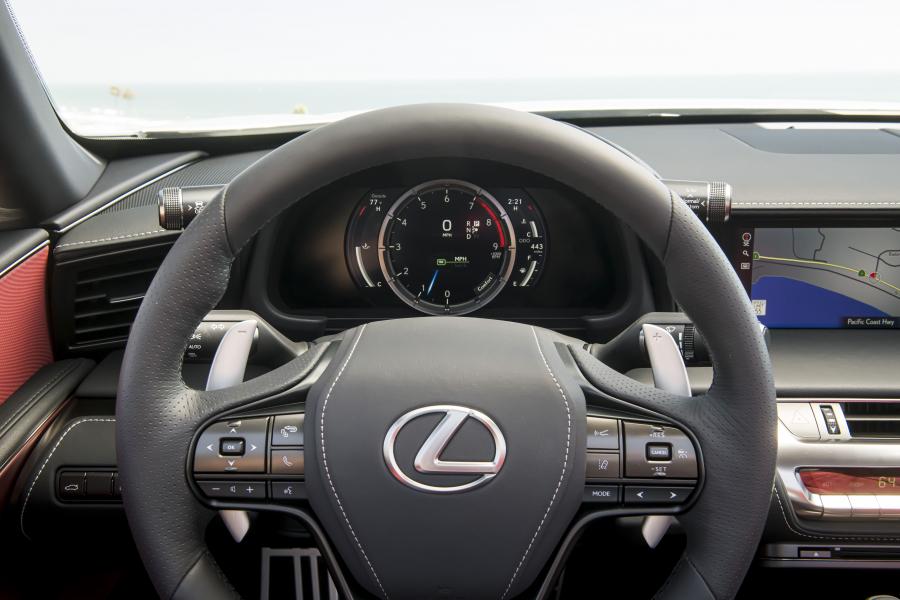 Панель приборов Lexus LC500 Convertible 2020 года  (NA) (фото 26 из 42)